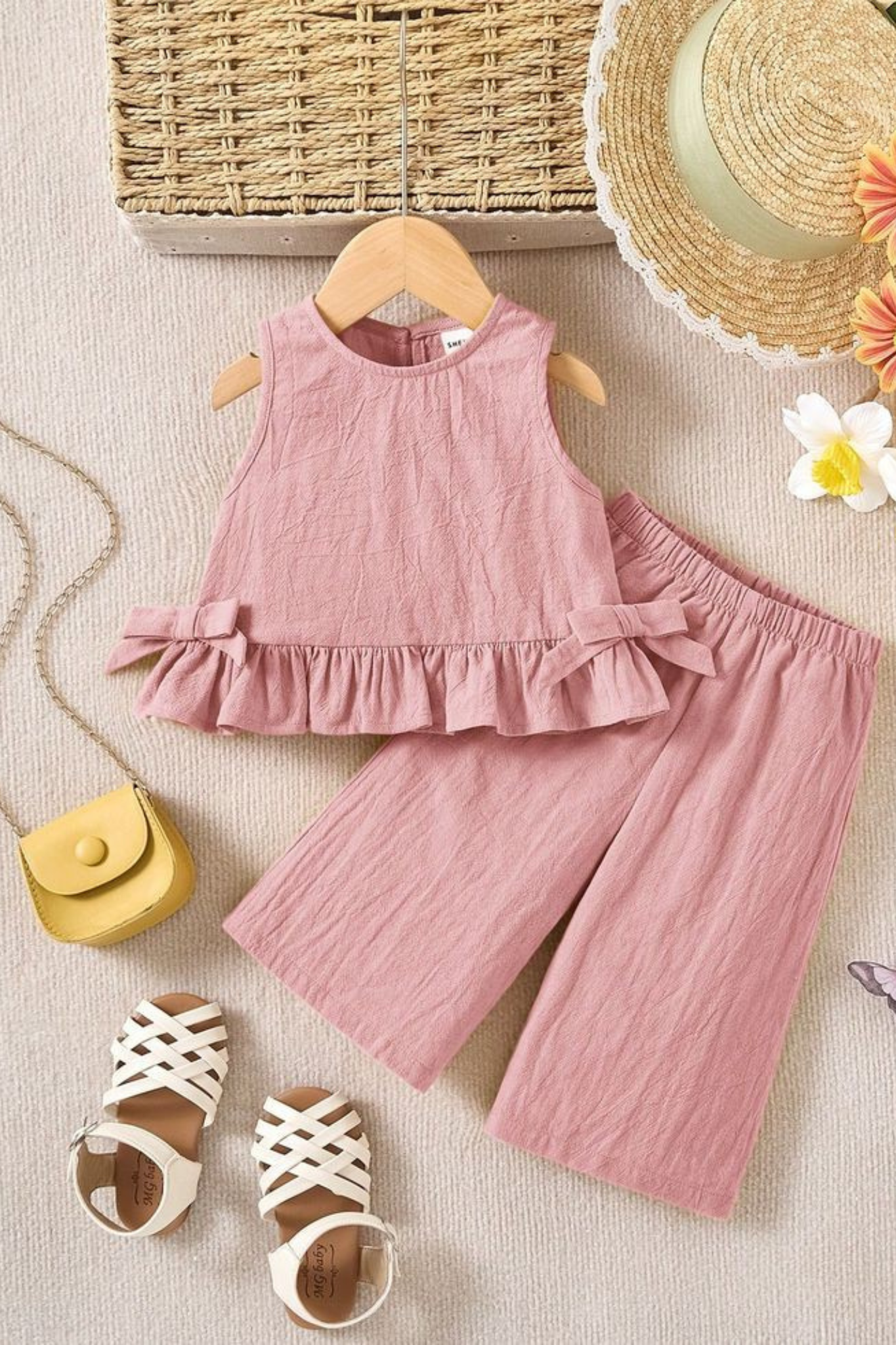 Stylish Cotton Two-Piece Outfit for Girls (1–6 Years) – Sleeveless Top & Wide-Leg Pants